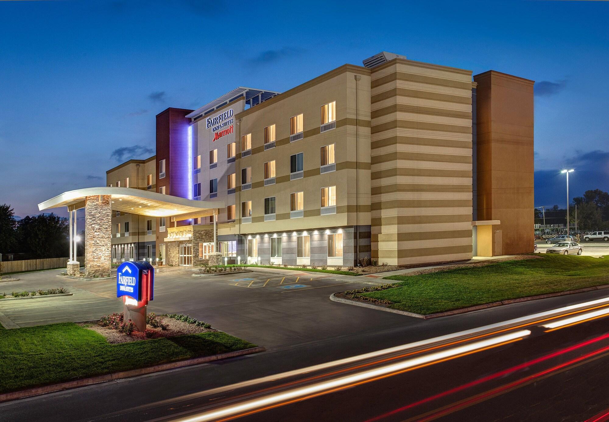 Fairfield Inn & Suites By Marriott Крествю Екстериор снимка