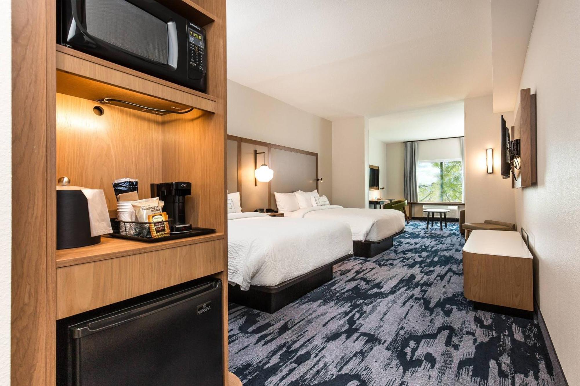 Fairfield Inn & Suites By Marriott Крествю Екстериор снимка