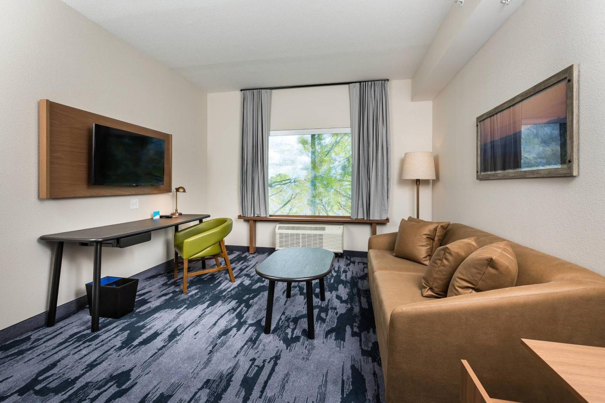 Fairfield Inn & Suites By Marriott Крествю Екстериор снимка