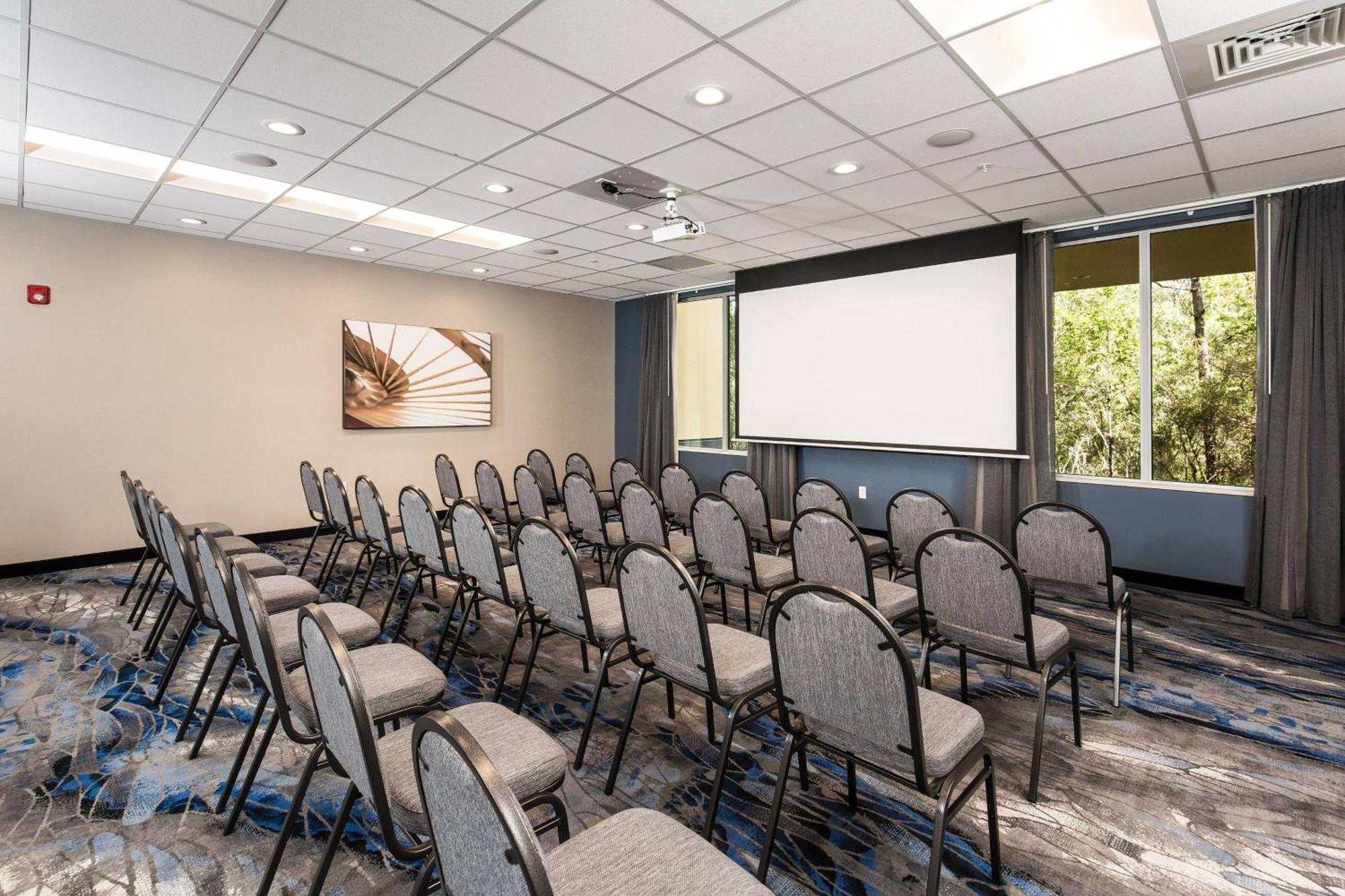 Fairfield Inn & Suites By Marriott Крествю Екстериор снимка
