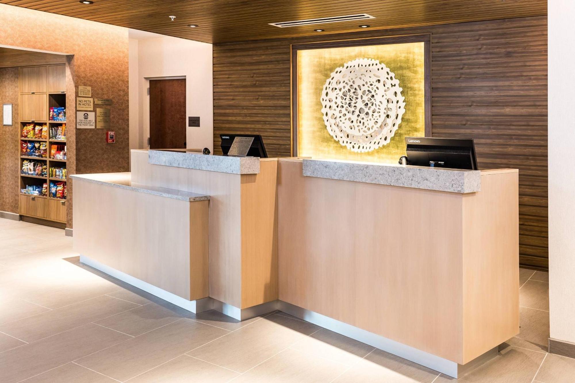 Fairfield Inn & Suites By Marriott Крествю Екстериор снимка