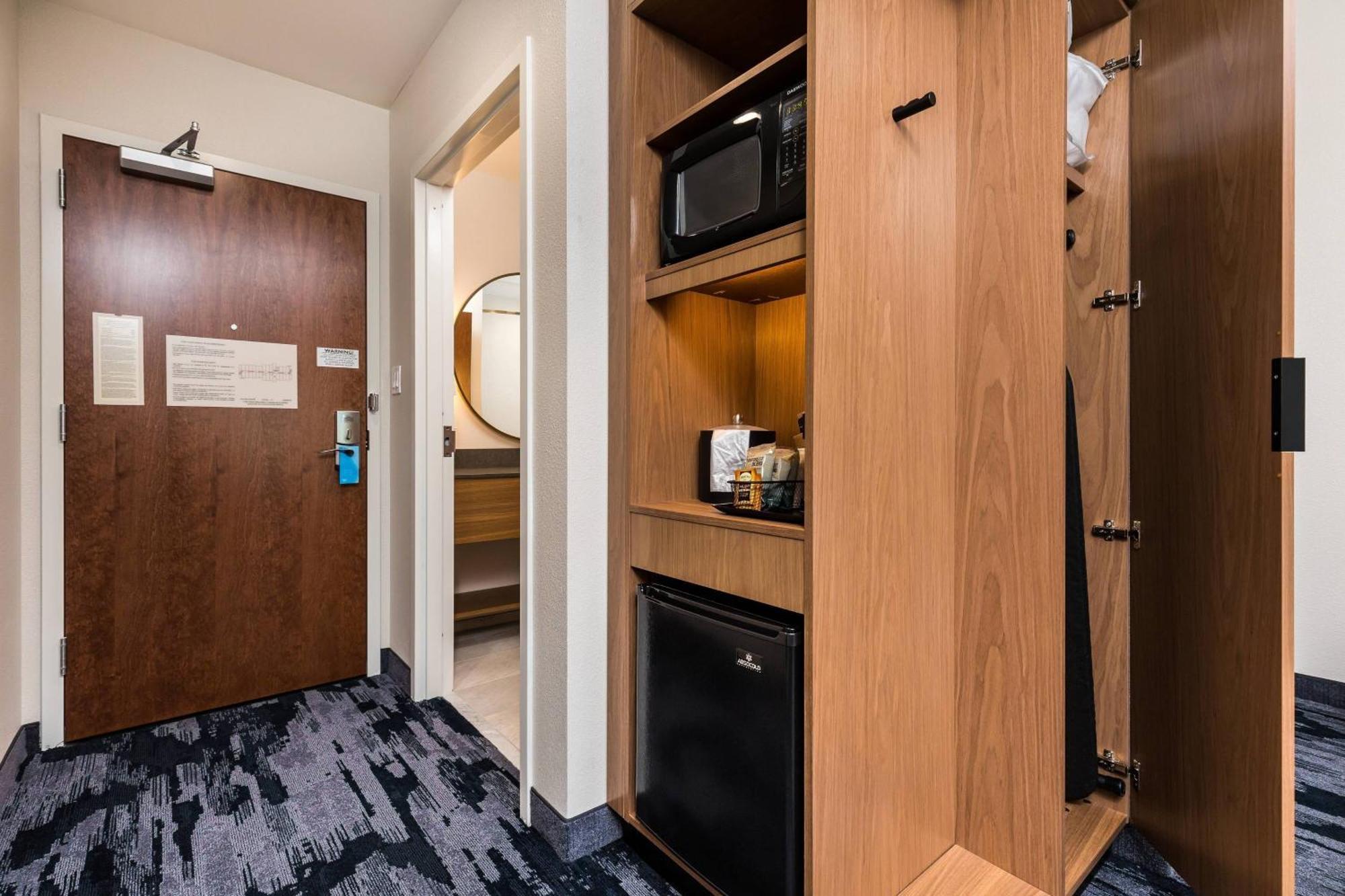 Fairfield Inn & Suites By Marriott Крествю Екстериор снимка