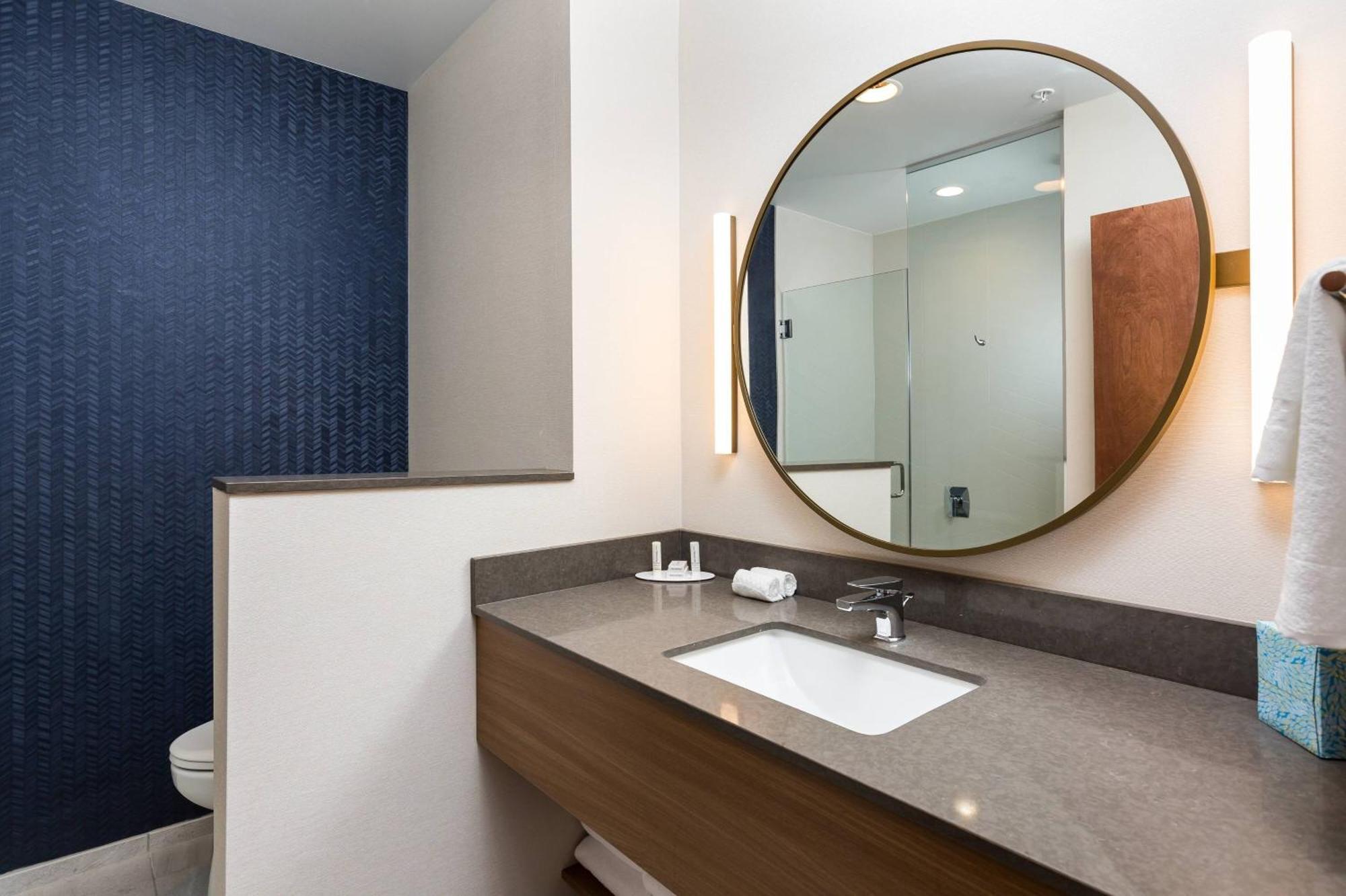 Fairfield Inn & Suites By Marriott Крествю Екстериор снимка