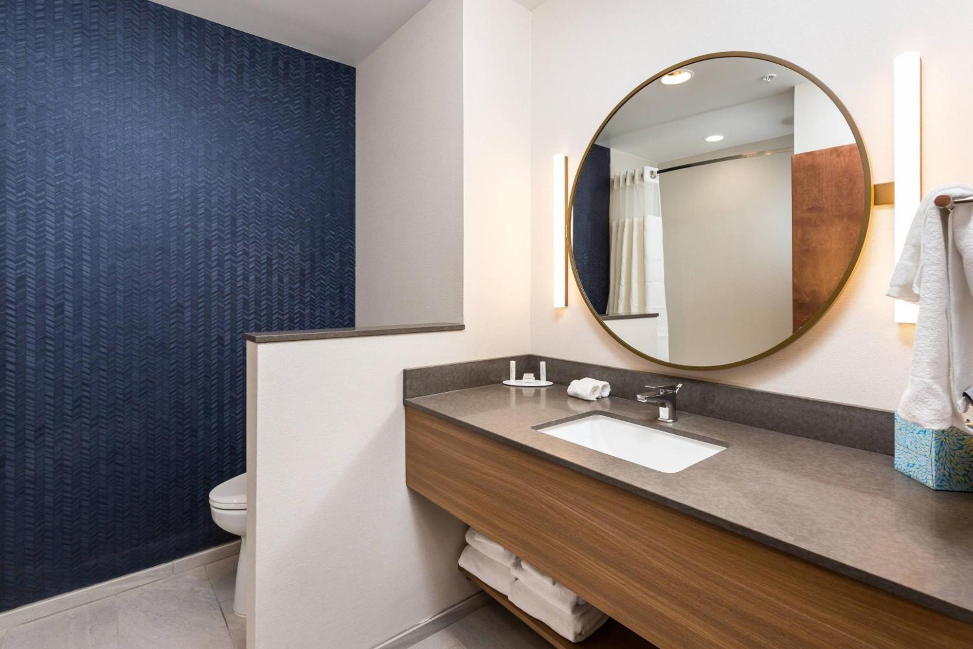 Fairfield Inn & Suites By Marriott Крествю Екстериор снимка