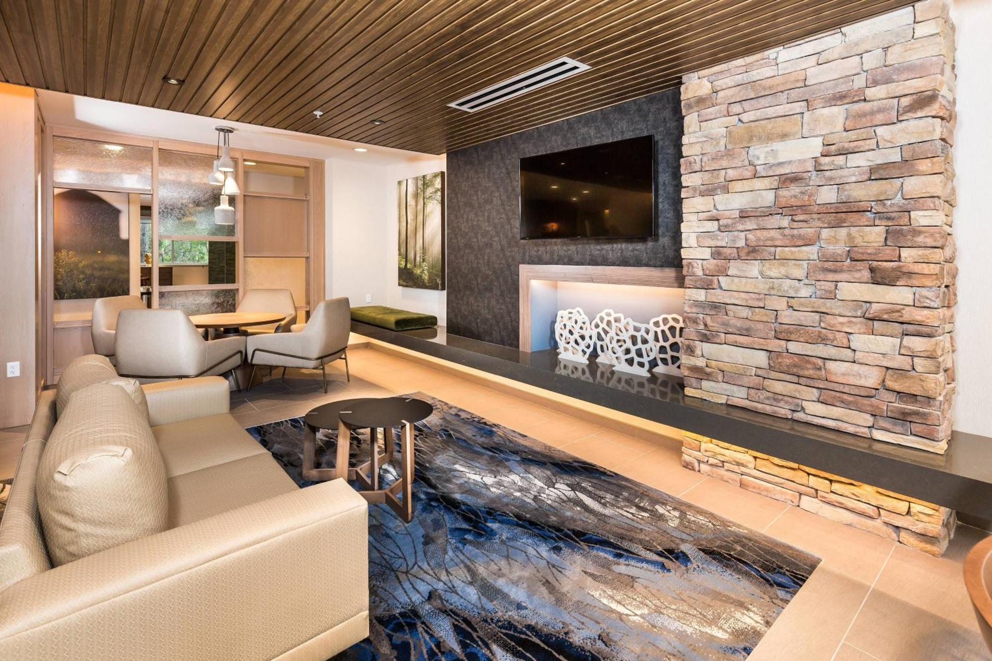 Fairfield Inn & Suites By Marriott Крествю Екстериор снимка