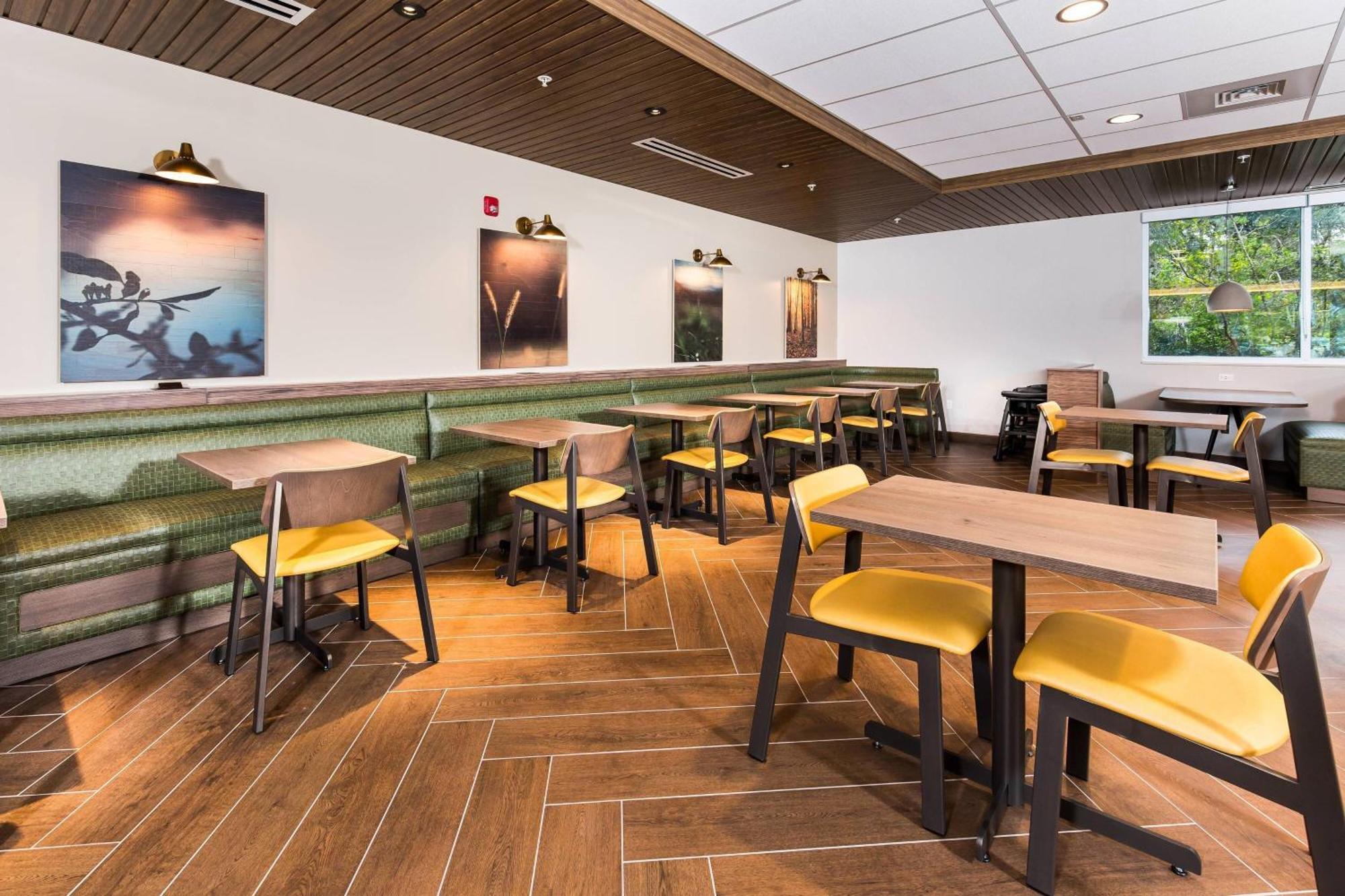 Fairfield Inn & Suites By Marriott Крествю Екстериор снимка